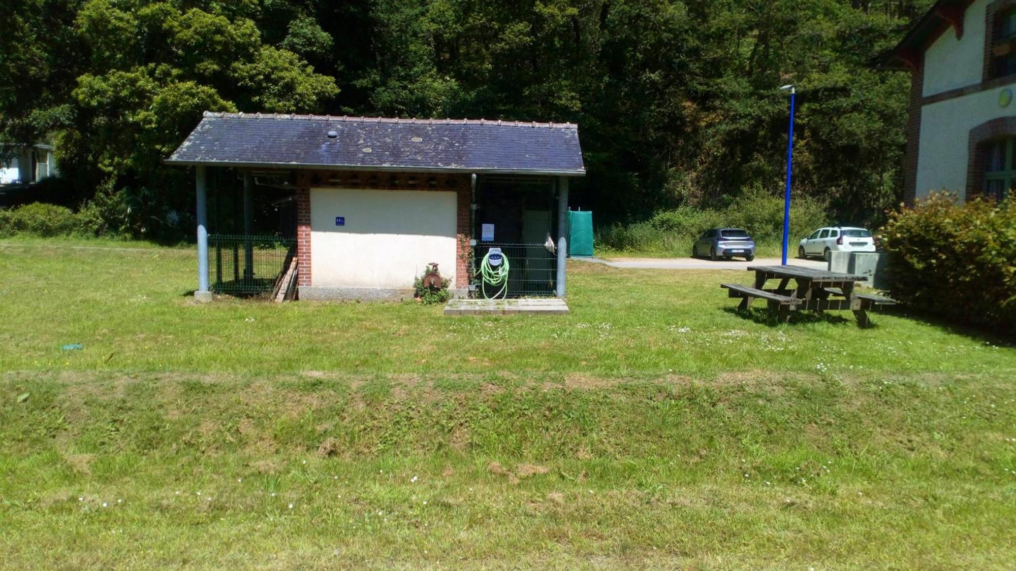 Ostal Scrignac - Gite D'Etape De La Gare Extérieur photo