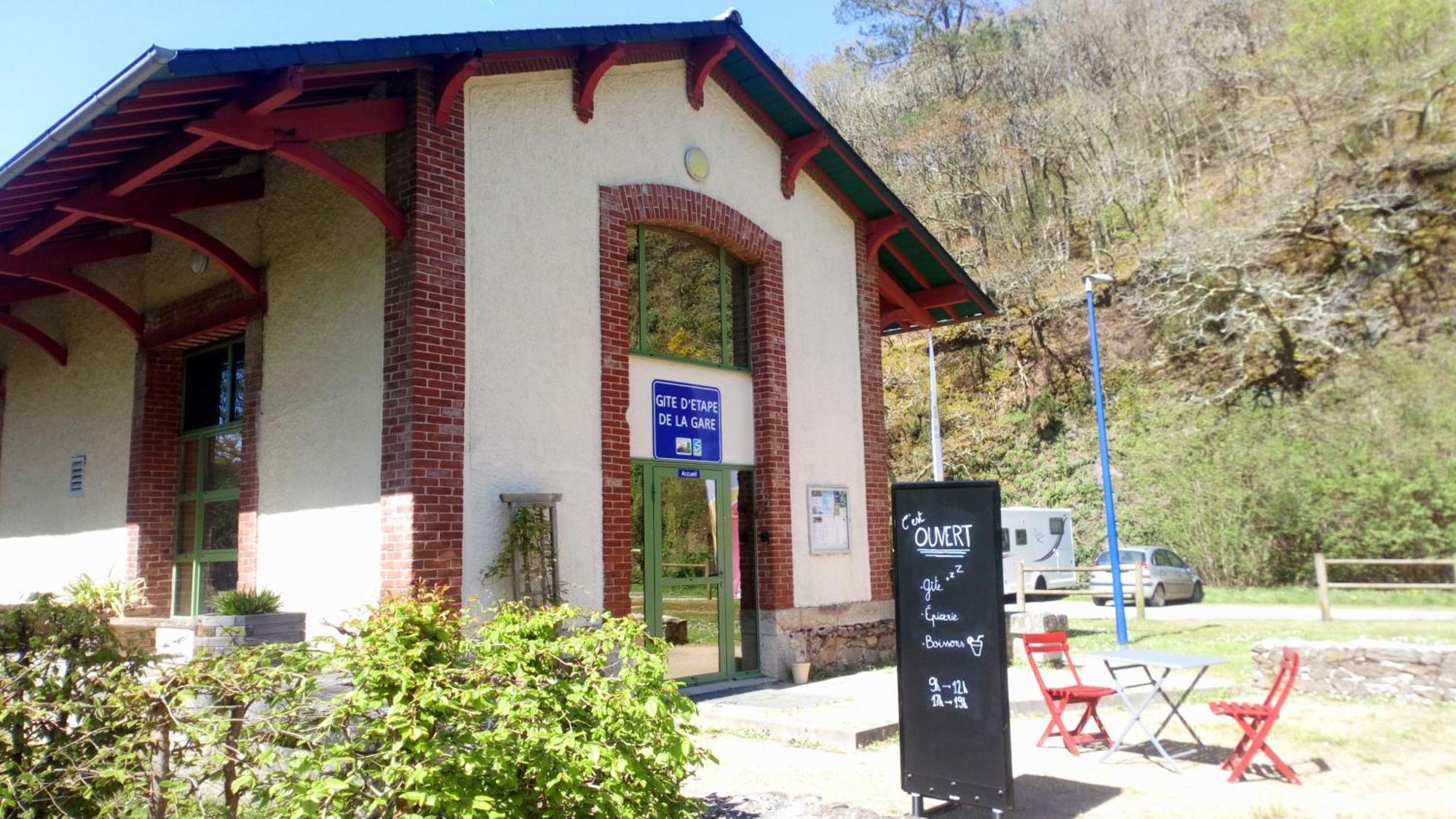 Ostal Scrignac - Gite D'Etape De La Gare Extérieur photo